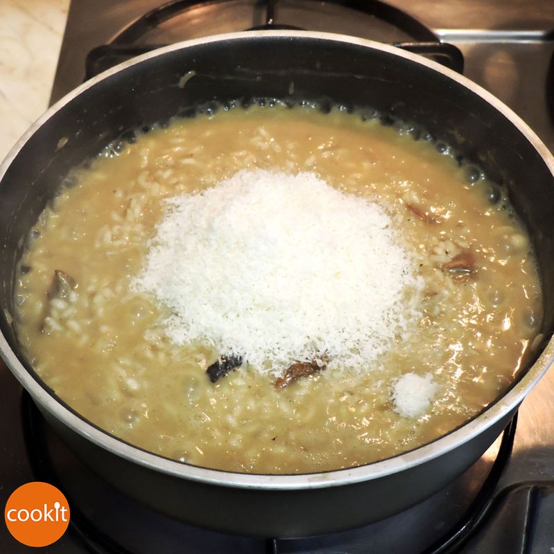 Risotto ai funghi porcini Recipe step 11