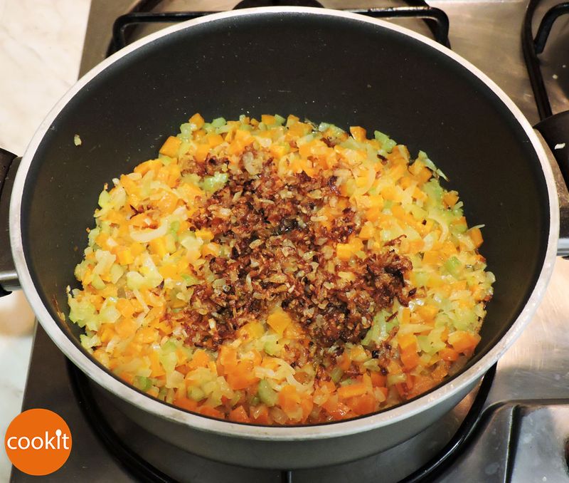 Bolognese sauce recipe step 5