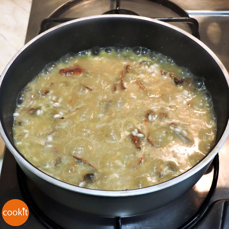 Risotto ai funghi porcini Recipe step 9